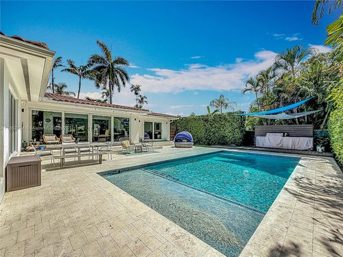 1080 Ne 104th St, Miami Shores, FL, 33138-2656 | Card Image