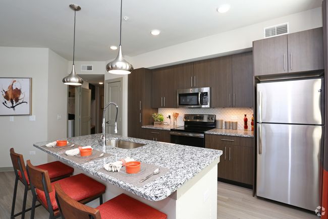 UNIT-1301 - 680 E Algonquin Rd, Condo with 2 bedrooms, 2 bathrooms and 2 parking in Schaumburg IL | Image 8