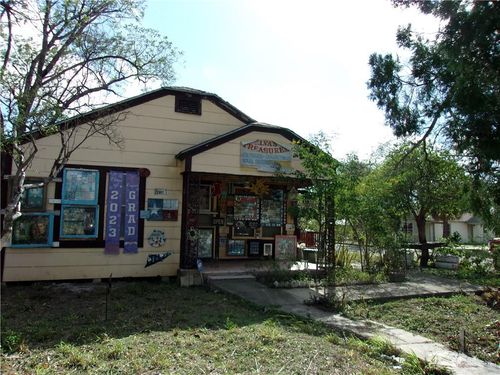 700 Doherty Ave, Mission, TX, 78572-5338 | Card Image