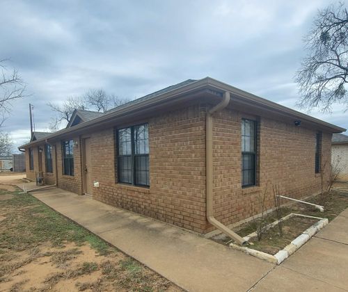 411 Avenue S, Marble Falls, TX, 78654-4812 | Card Image