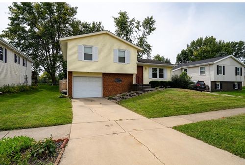 2213 Clearwater Ave, Bloomington, IL, 61704-2314 | Card Image
