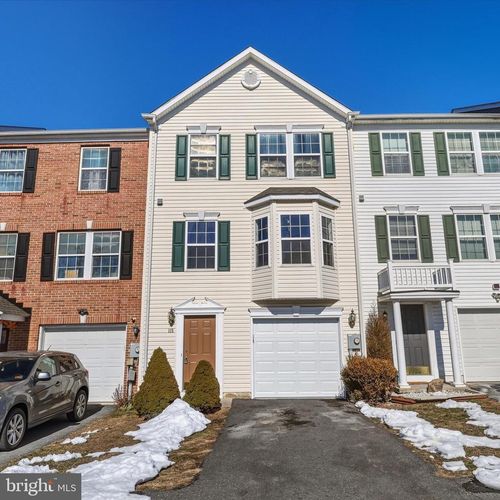 115 Veronica Dr, MARTINSBURG, WV, 25404-3736 | Card Image