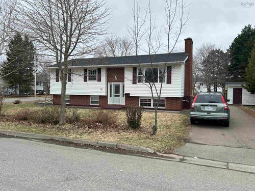 29 Maclellan St, Antigonish, NS, B2G1V6 | Card Image