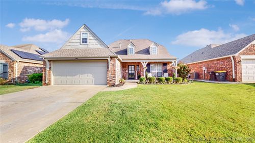 1010 120th St, Jenks, OK, 74037-2863 | Card Image