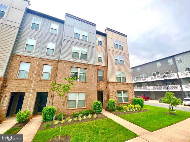 10407 Ratcliffe Trl, Townhouse with 3 bedrooms, 3 bathrooms and null parking in MANASSAS VA | Image 49