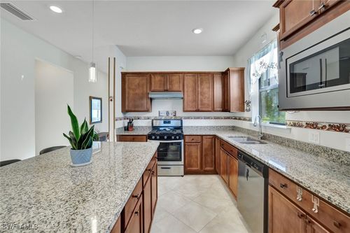 2171 Yellowfin Cir, NAPLES, FL, 34114-8323 | Card Image
