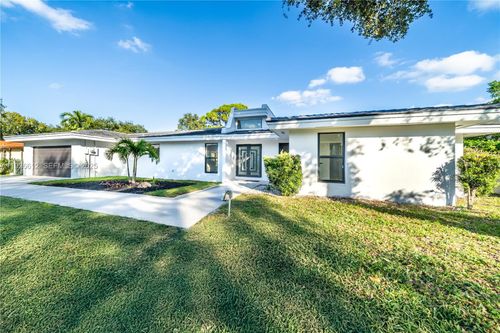 18101 Nw 19th Ave, Miami Gardens, FL, 33056-3817 | Card Image