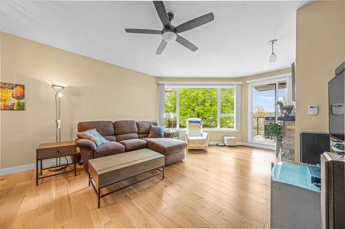 204-1150 Quayside Dr, New Westminster, BC, V3M6E1 | Card Image