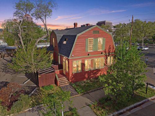 216 9th St Nw, Albuquerque, NM, 87102-3026 | Card Image