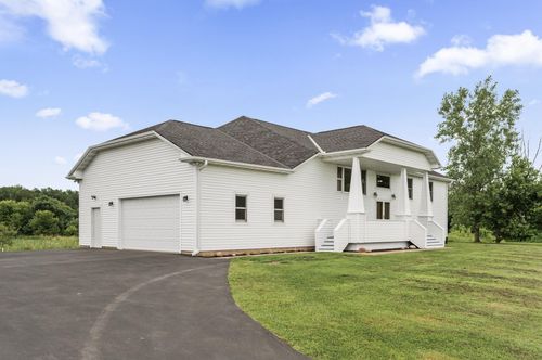 37125 Stanchfield Lake Rd Nw, Dalbo, MN, 55017-8535 | Card Image