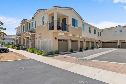16571 Wyndham Ln, Fontana, CA, 92336-6139 | Card Image