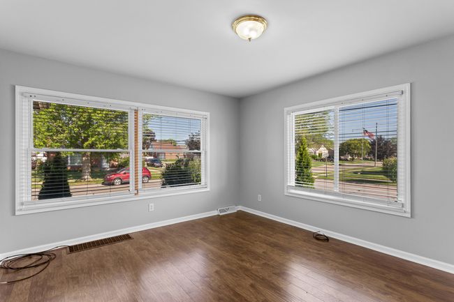 UNIT1-MAIN-LEVEL - 4205 18 Th St, Home with 2 bedrooms, 1 bathrooms and null parking in Wyandotte MI | Image 7