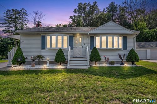 37 Dobson Dr, East Hartford, CT, 06118-1648 | Card Image
