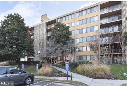 607-16 S Van Dorn St, ALEXANDRIA, VA, 22304-4242 | Card Image