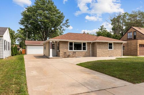 1906 S Memorial Drive, APPLETON, WI, 54915 | Card Image