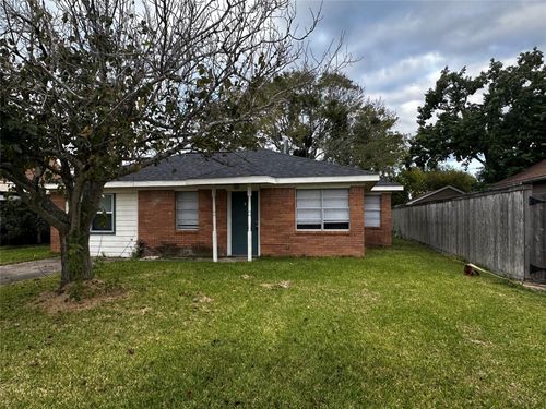 612 N Avenue B, Freeport, TX, 77541-3826 | Card Image