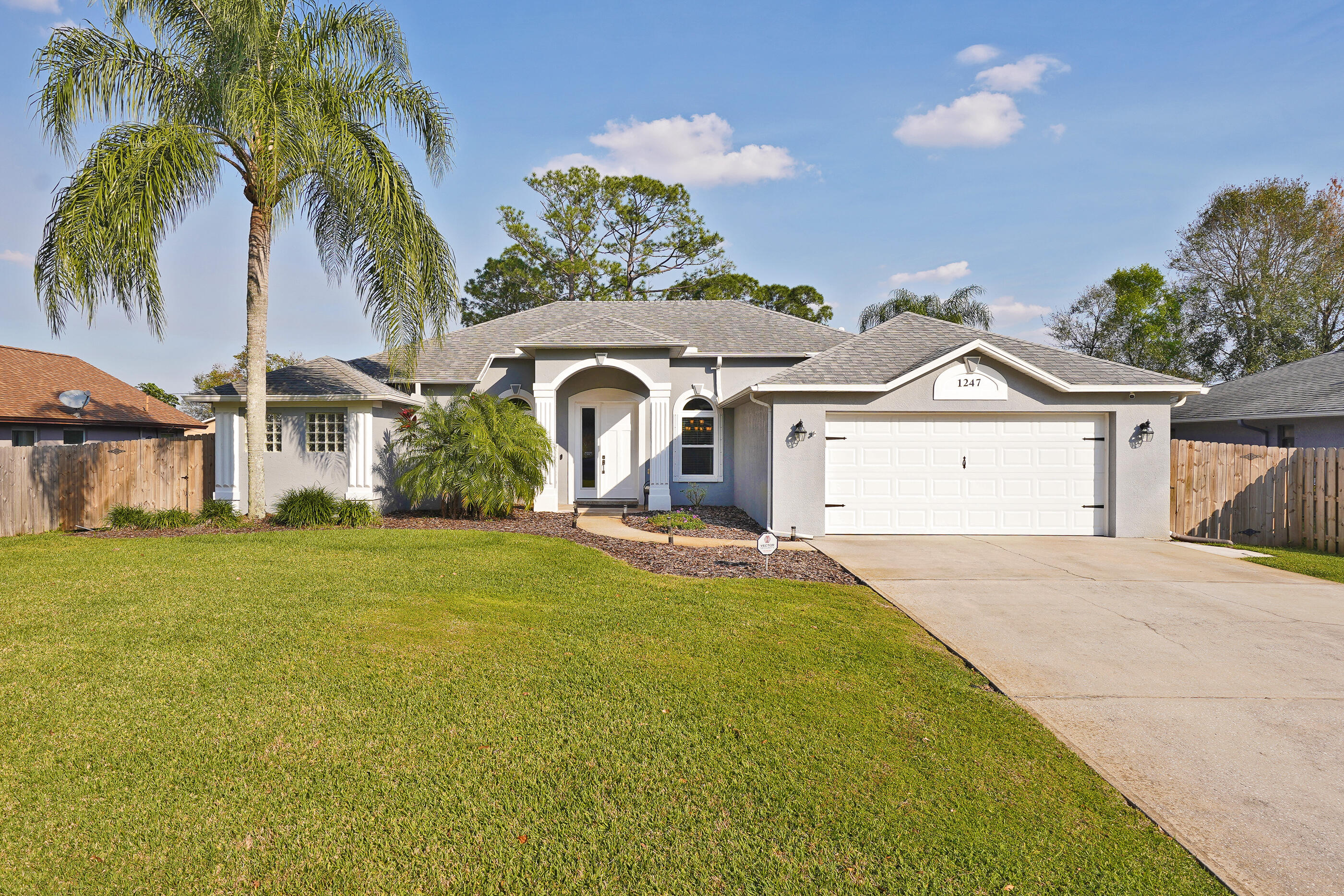 Lingen Ave, Palm Bay, FL 32907