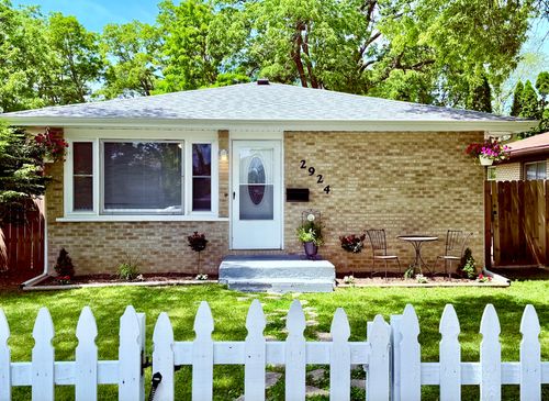 2924 Gideon Ave, Zion, IL, 60099-3145 | Card Image