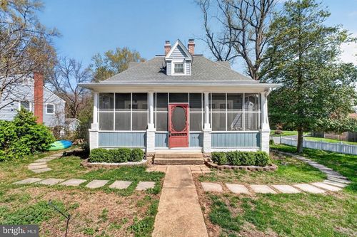 4810 Fox St, COLLEGE PARK, MD, 20740-1811 | Card Image