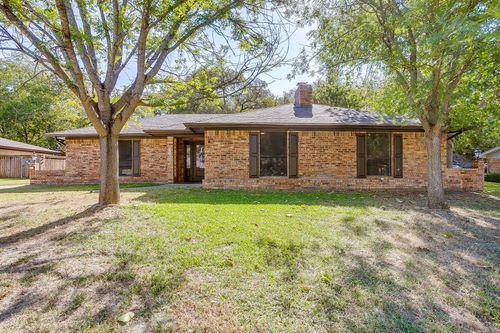 313 Hidden Valley Dr, Aledo, TX, 76008-4435 | Card Image