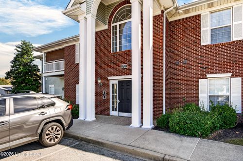 204-9601 Preston Spring Dr, Louisville, KY, 40229 | Card Image