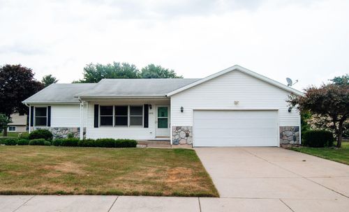 6674 Airfield Ct Sw, Byron Center, MI, 49315-9495 | Card Image