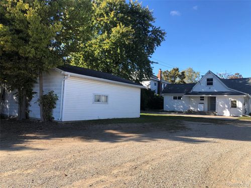 608 E Frank St, Caro, MI, 48723-1622 | Card Image