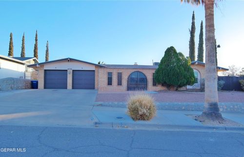 6736 Camino Fuente Drive, El Paso, TX, 79912 | Card Image