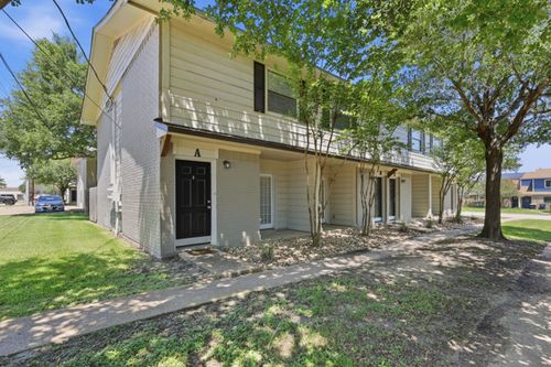a-1403 Airline Dr, College Station, TX, 77845-5255 | Card Image