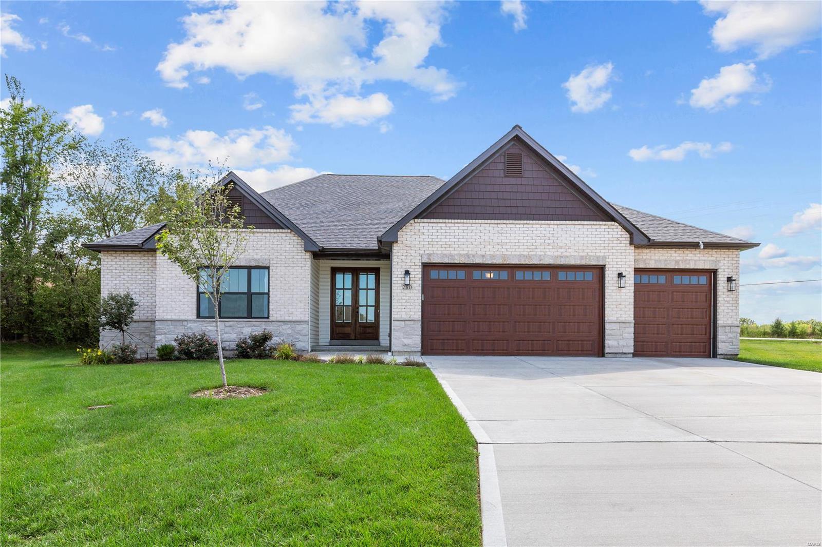 Laurens Spring Ct, Lake Saint Louis, MO 63367