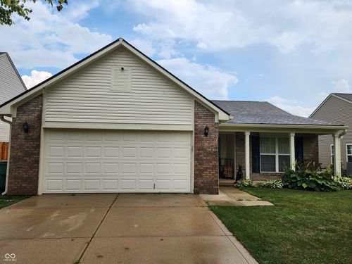 1235 Fiesta Dr, Franklin, IN, 46131-6952 | Card Image