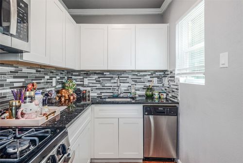 103-204 E 30th St, Austin, TX, 78705-3859 | Card Image