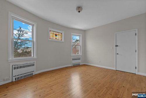 176 Shaw St, Garfield, NJ, 07026-2171 | Card Image