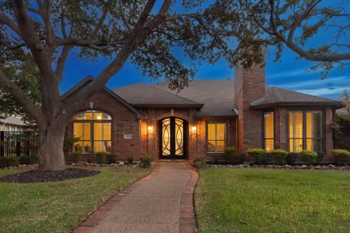 4404 Briar Hollow Drive, Plano, TX, 75093 | Card Image