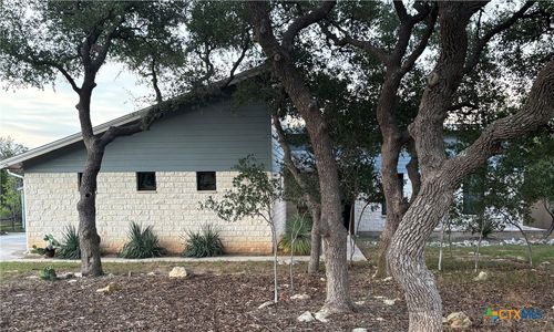 172 Bluff Trl, Dripping Springs, TX, 78620-3363 | Card Image