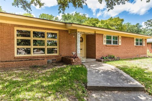 2324 Wooded Acres Drive, Waco, TX, 76710 | Card Image