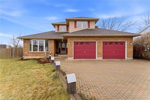 72 Wade Rd, Smithville, ON, L0R2A0 | Card Image
