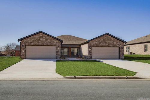 336 Turnberry Ct, Mountain Home, AR, 72653-4564 | Card Image