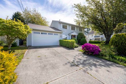 1032 164 St, Surrey, BC, V4A8R2 | Card Image