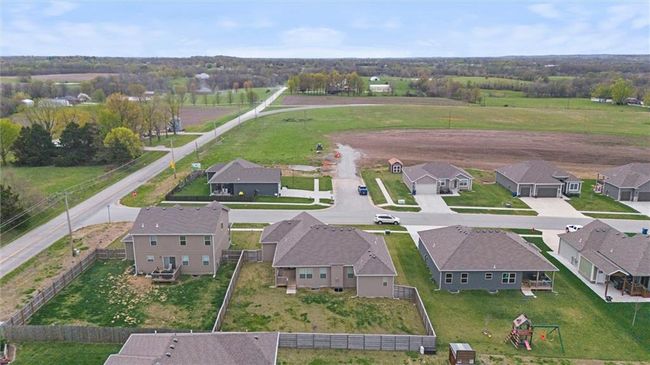 1002 Fox Trot Dr, House other with 4 bedrooms, 3 bathrooms and null parking in Odessa MO | Image 39