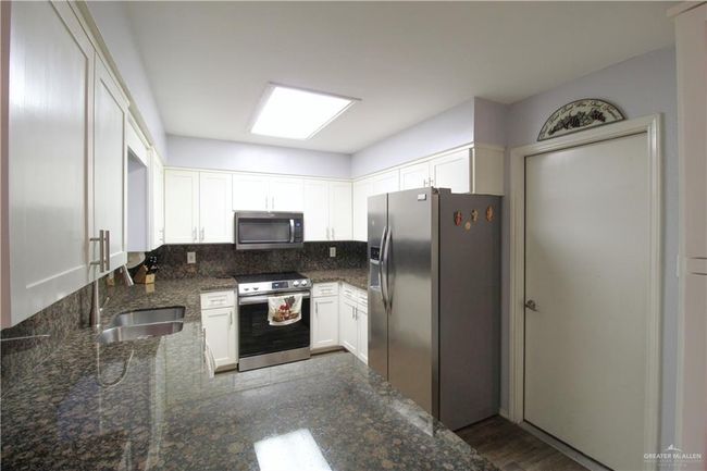 1912 E 23 Rd St, House other with 2 bedrooms, 2 bathrooms and 1 parking in Mission TX | Image 6