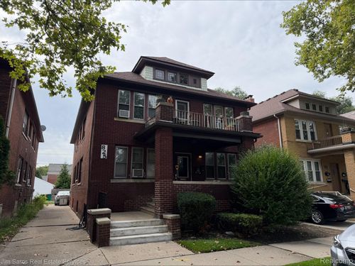 825 Beaconsfield 1n Avenue, Grosse Pointe Park, MI, 48230 | Card Image