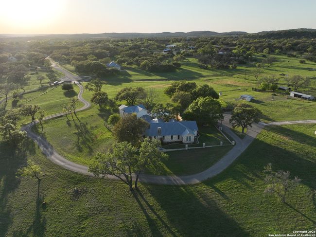 70 Cleo Ln, House other with 4 bedrooms, 4 bathrooms and null parking in Boerne TX | Image 77