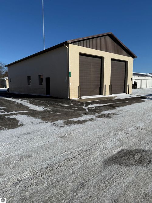 1315 N Mission Road, Mt Pleasant, MI, 48858 | Card Image