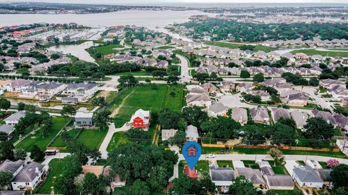 434 Lakeside Dr, Kemah, TX, 77565-2035 | Card Image