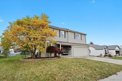 677 Ridgecrest Drive, Home with 4 bedrooms, 2 bathrooms and null parking in Fenton MI | Image 2