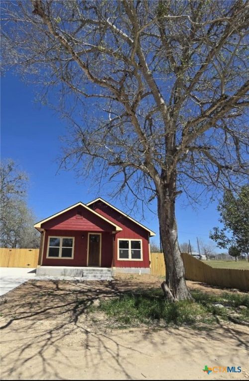 410 W Trinity St, Luling, TX, 78648 | Card Image