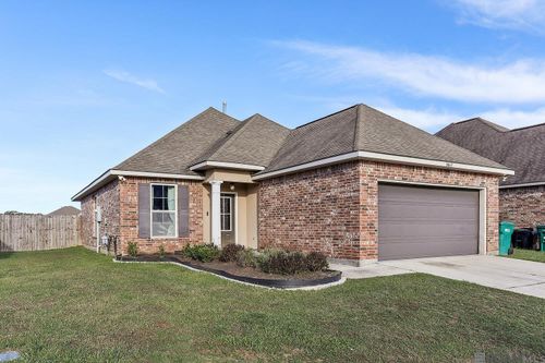 9067 Redwood Lake Blvd, Zachary, LA, 70791-8342 | Card Image