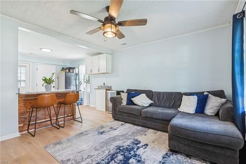 439 Smiley Rd, Hampton, VA, 23663-1329 | Card Image