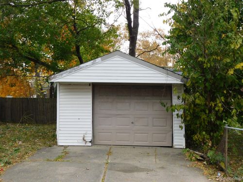 15443 Troester St, Detroit, MI, 48205-3566 | Card Image